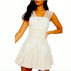 White v neck lace dress perfect for spring